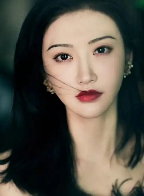 和贵人分手后娱乐圈的残酷在景甜身上表现得淋漓尽致