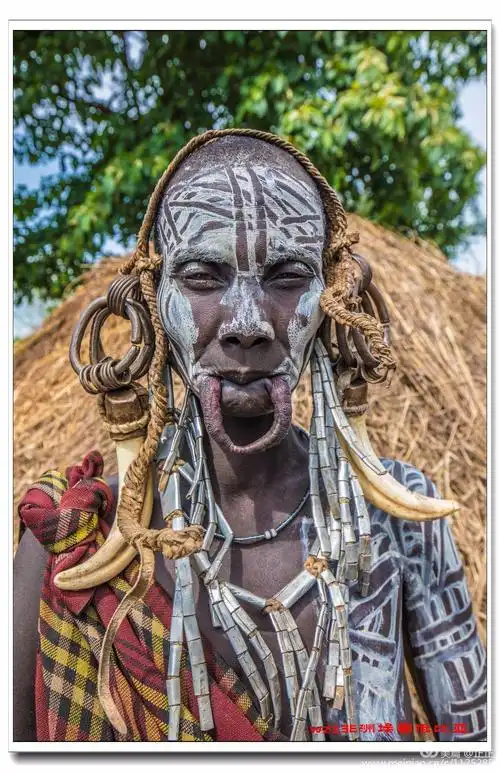 非洲三国游之埃塞俄比亚原始部落篇卡鲁(彩绘),dasanech,莫西(唇盘)