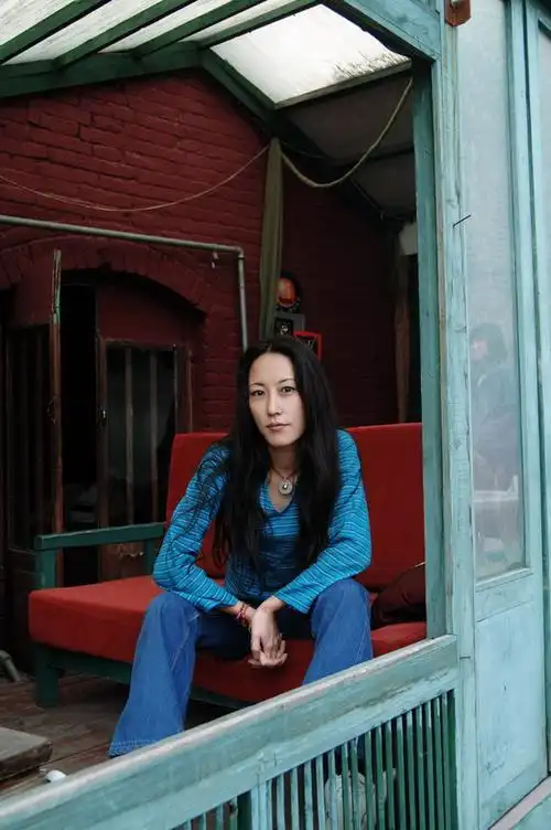 资料图片:姜昕清新夏意写真(3)