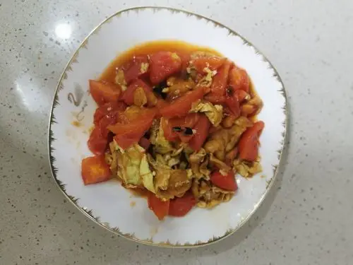 张行健学做菜之西红柿炒鸡蛋