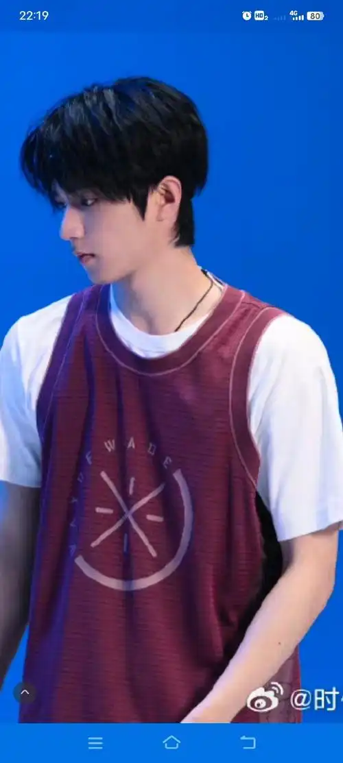 刘耀文#这个侧面好像吴尊啊