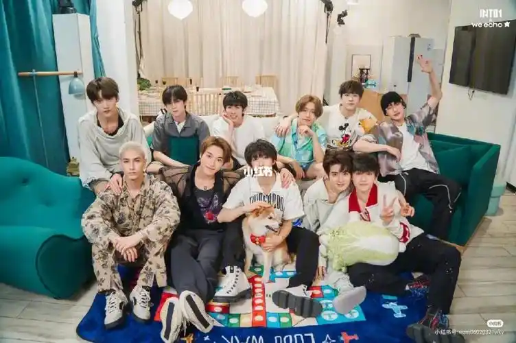 into1成团一周年