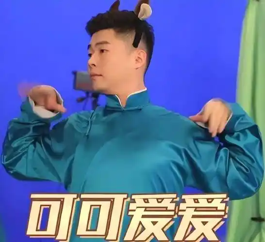 德云社周九良横店拍戏晒光头照引热议十几分钟评论就破千了