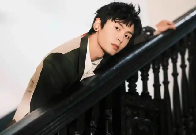 张哲瀚照片的简单介绍