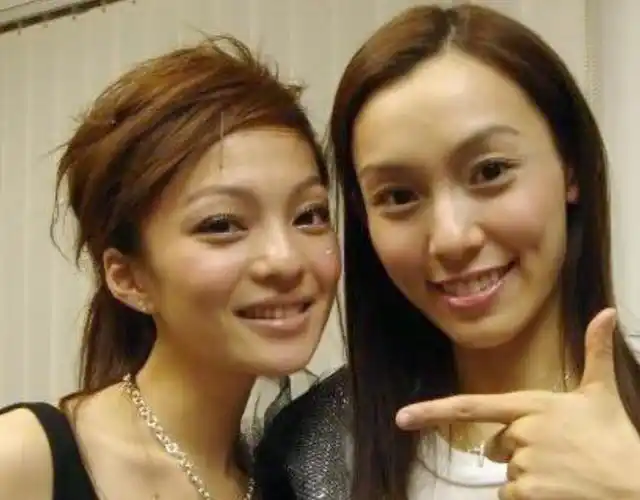 节目组把张韶涵和范玮琪放在一起完成经典歌曲不尴尬吗