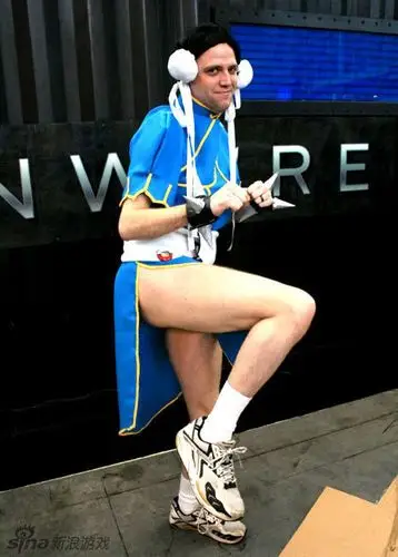 请勿歧视抠脚大汉!腿毛重皮肤皱也是好coser