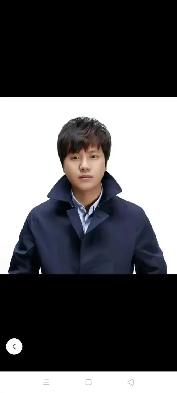 郑源哥哥,只有这六张照片 是你陪伴了我  - 抖音