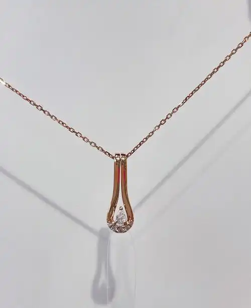 爱无限钻石吊坠