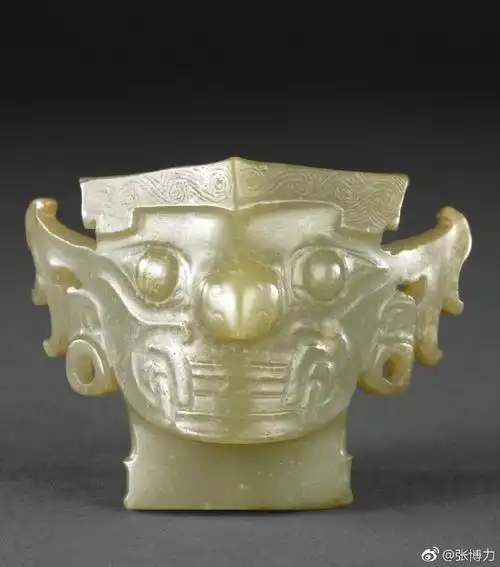 石家河文化玉人面大英博物馆藏 来自张博力 - 微博