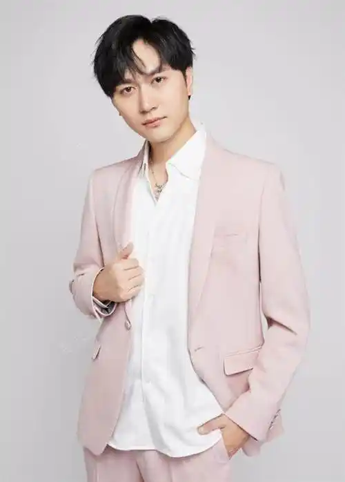 小小小酷哥介绍