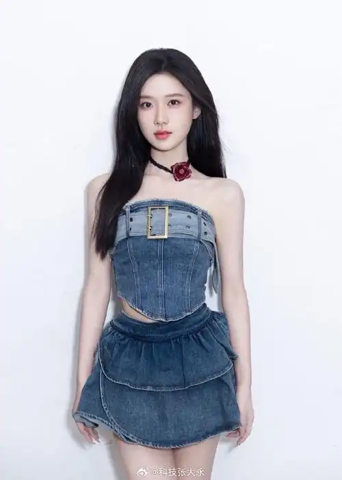 在生活中陈意涵也是很会穿搭的哟,快来看看和@陈意涵estelle一起