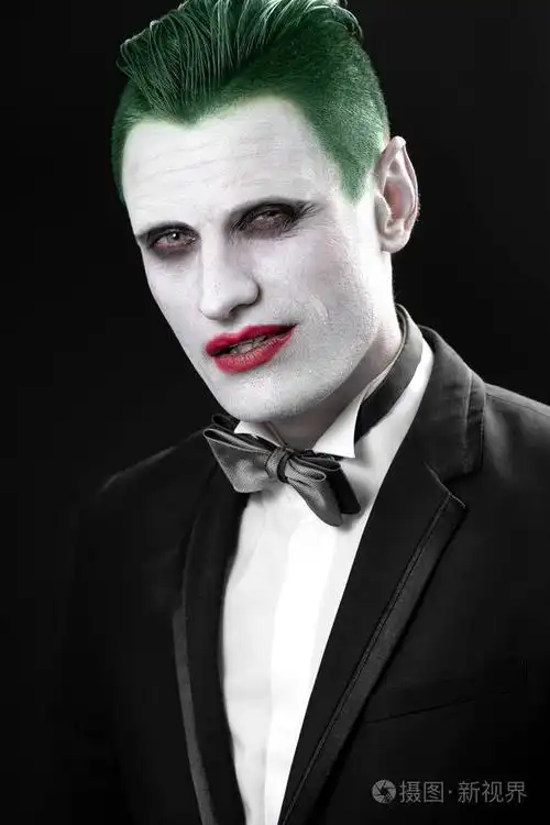 小丑的肖像.万圣节化妆.