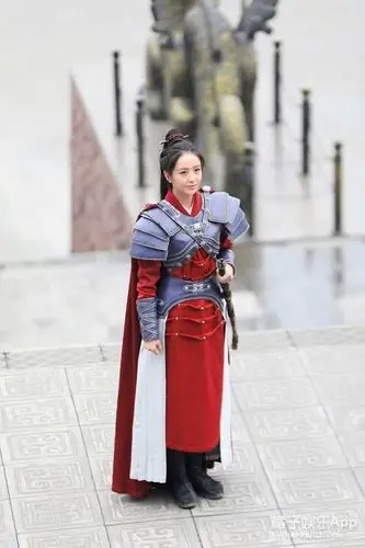 女将军阵营再添一员!恭喜丫丫开始帅气模式