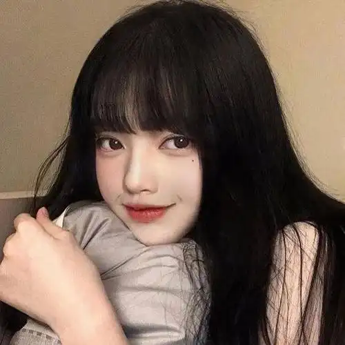 富家女黑波浪 黑卷发,着实是富家女的标配发型,景甜的这股子气质,就是