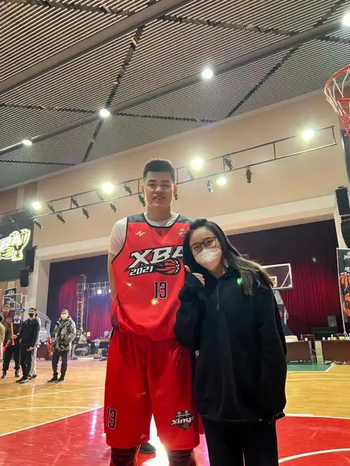 01米,前北京大学球员#路人王篮球  #这就是灌篮