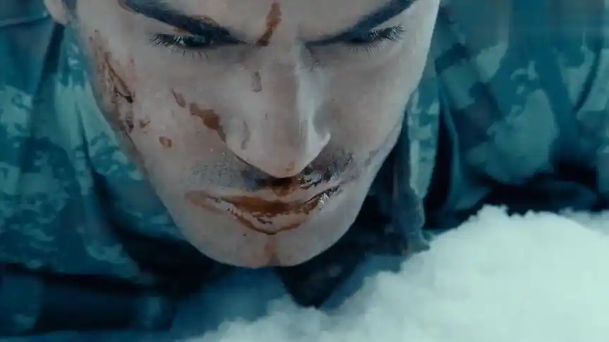 凶狠的恐怖分子,学弟狙击士兵,最后遭士兵一刀割喉,一命呜呼13