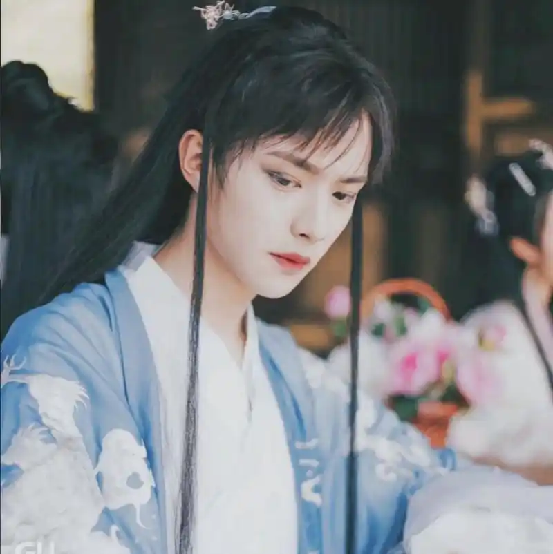 《嫡嫁千金》妖艳男主,白莲花女主,双作精联手,虐遍天下!