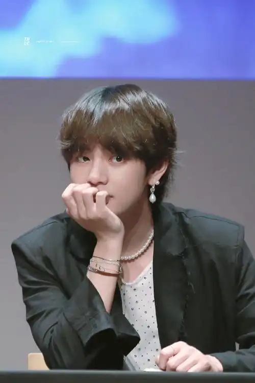 金泰亨可爱面包##金泰亨solo