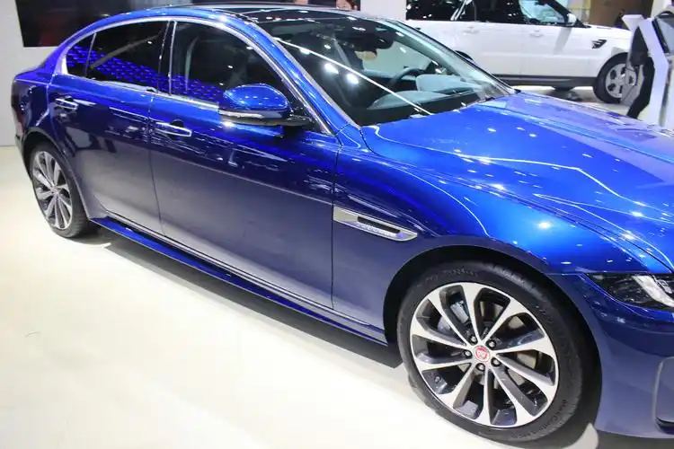 造型"百看不厌",2021款捷豹xel实车,高级蓝涂装