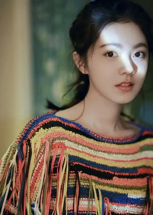 赵今麦肤白貌美长相甜美楚楚动人