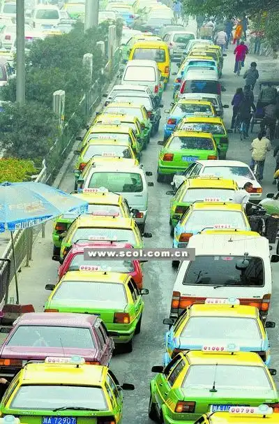 成都:加紧架桥修路 3年甩掉堵城帽子[图]