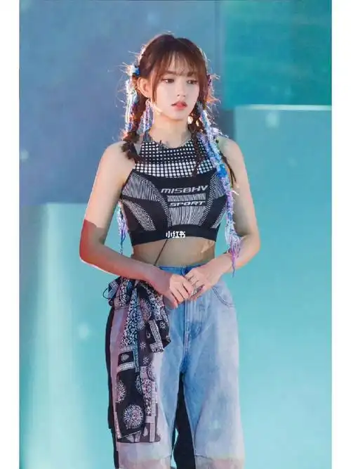 程潇 #程潇人间理想 潇蜜们能不能在评论区都留下潇宝的应援口号?