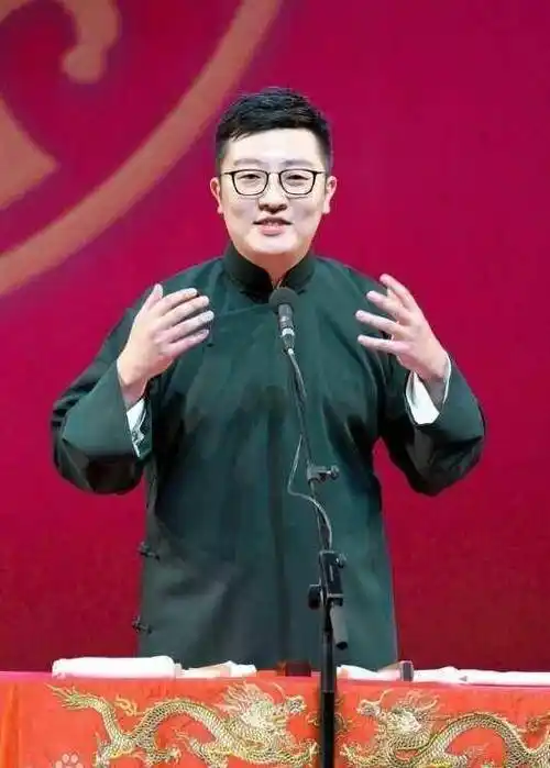 原创郭德纲徒弟捧哏能力排行榜郭麒麟的搭档排第二爱徒栾云平垫底