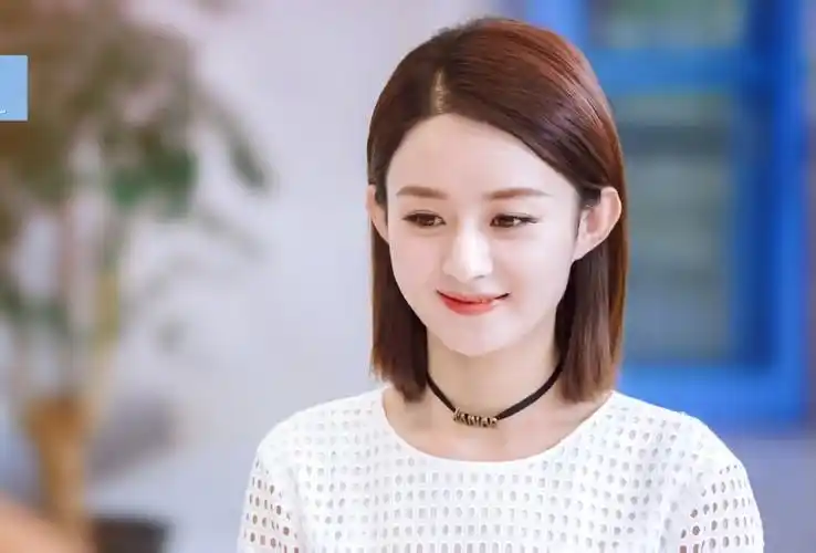 赵丽颖的小卷毛火了这款波波头发型减龄又时髦看了好想剪短发