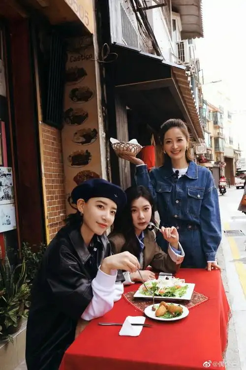 李斯丹妮看到冰淇淋吼出歌##李斯丹妮都觉得辣的葡国菜