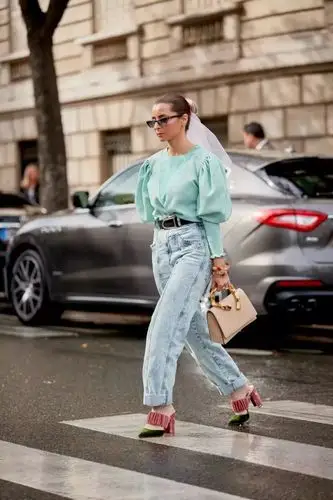 所以今天呢,就给大家带来2021年牛仔流行趋势