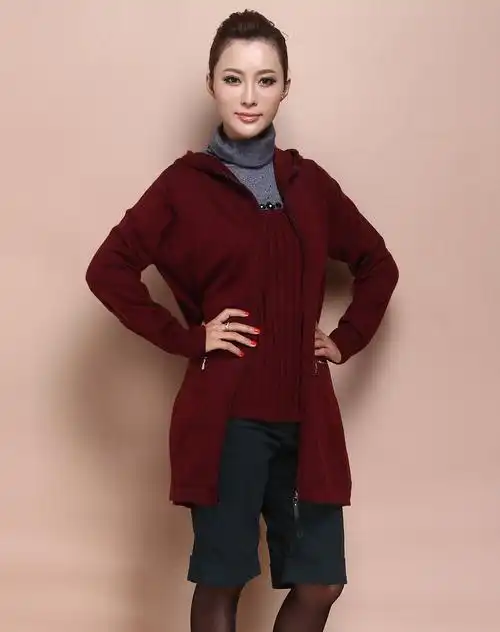 深枣红色连帽拉链长袖针织外套