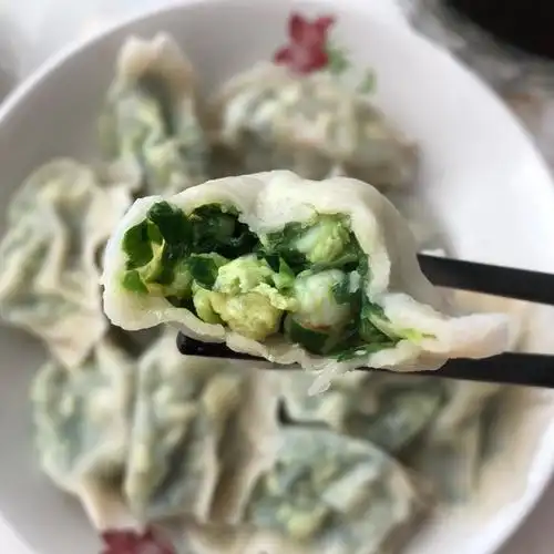厨娘曹no1做的韭菜鸡蛋虾仁三鲜饺子