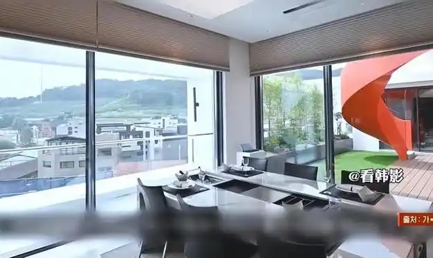 玄彬孙艺珍豪宅曝光顶楼有180平米大花园可以躺里面看星星