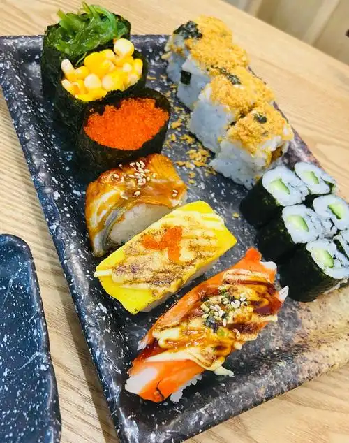 寿司拼盘大满足