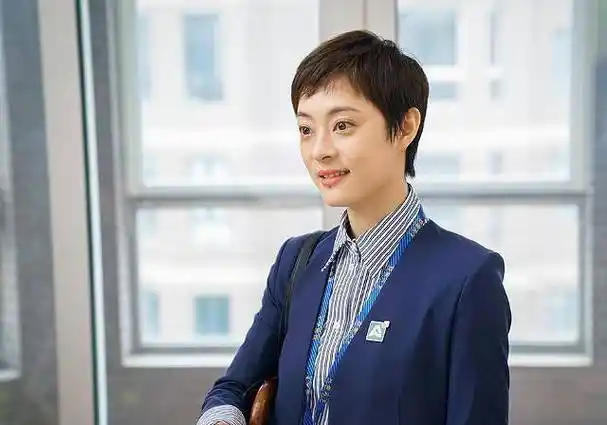 孙俪分享剪刘海的经历,原来房似锦是这样塑造的,网友:不容易