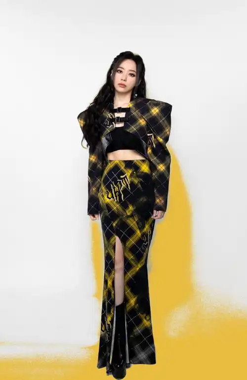 张靓颖有腹肌##张靓颖的马甲线