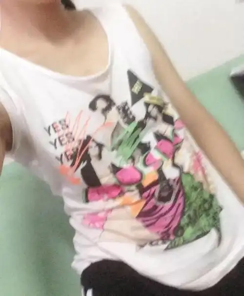 女生腿好看胸平是一种什么体验