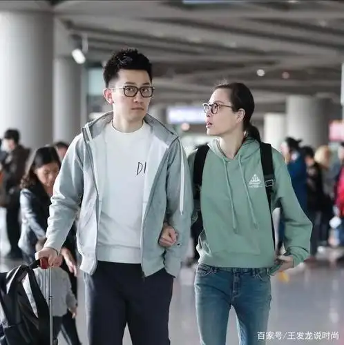 吴敏霞与老公张效诚结婚多年依旧非常甜蜜,恩爱羡煞旁人