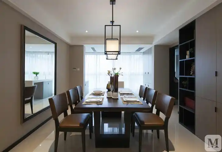 简约餐厅组合柜装修效果图