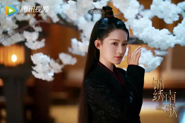 /p> p>2008年,李沁因在古装剧《 a target="_blank" href="/item