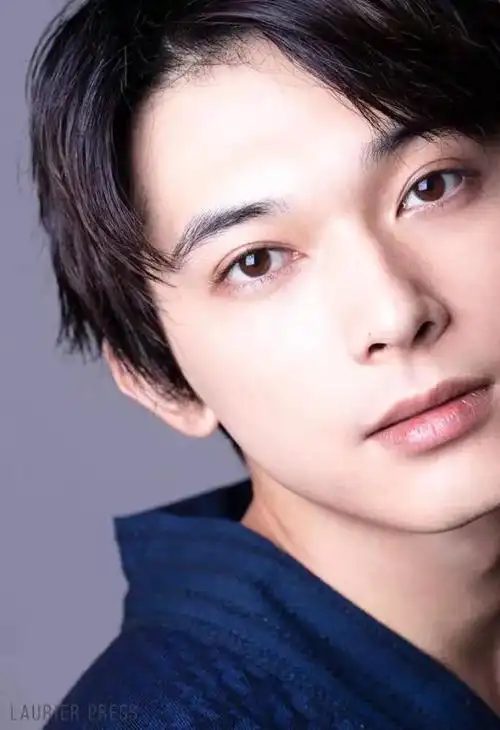 日媒票选"2019年日本男生最想拥有的颜",竹内凉真第五,第一名是他.