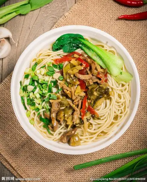酸菜肉丝面图片