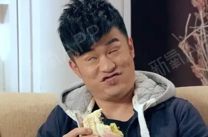 有人说 爱笑的人运气不会太差.是真的吗 那要看有没有得罪摄影师