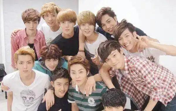 张艺兴为何从未一起合作?_鹿晗_吴亦凡_黄子韬