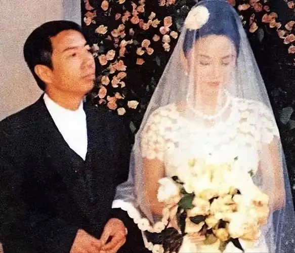 秦汉离开邵乔茵40年:女儿当助理,儿子性格和自己截然相反