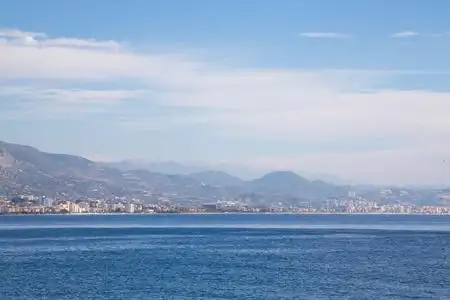 查看到高山和大海长廊在 %照片