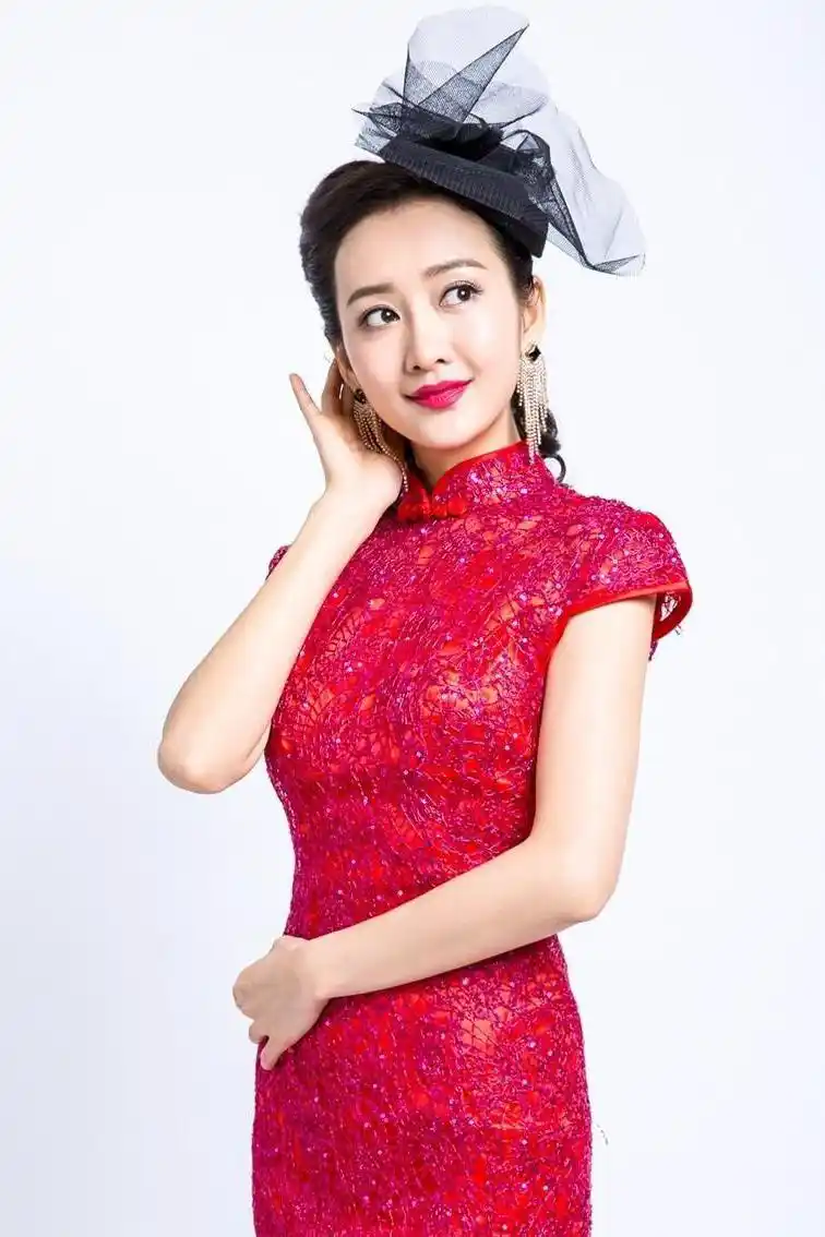 身材不错的王鸥旗袍穿搭谁不爱简直就是仙女下凡