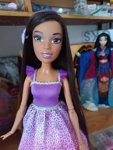 芭比长发公主娃娃美人鱼娃娃,状态好没有什么瑕疵.左边的109