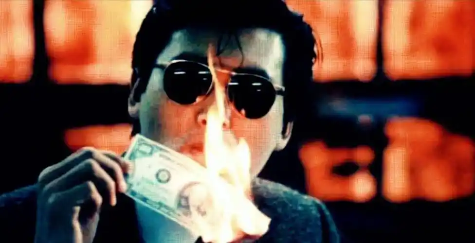 原创周润发有多敬业跳真粪坑吞生鸡蛋头皮缝了5针还要继续拍戏