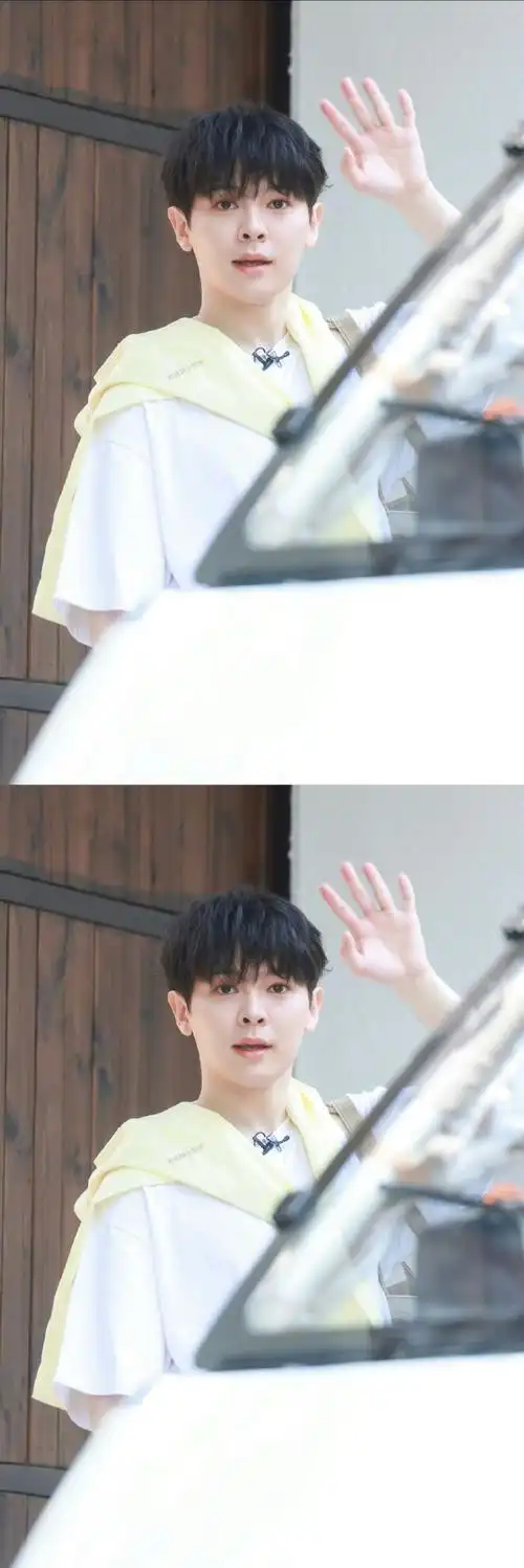 尤长靖帮粉丝捡鞋子